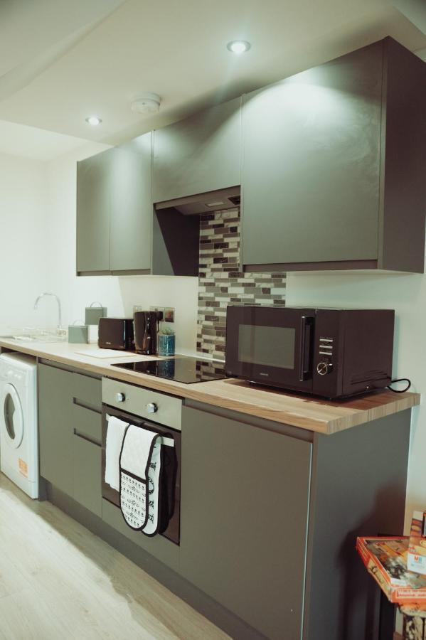 Bv Rare 3 Bedrooms At Conditioning House Bradford Perfect For Contractors Exterior photo